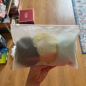 Love your melon poofs